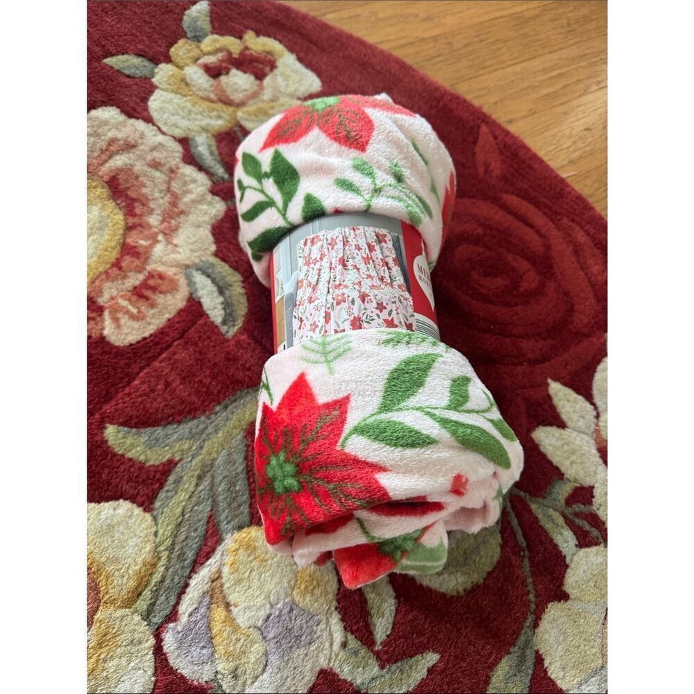 Holiday Poinsettia Plush Throw Blanket - Red, Green, White NWT